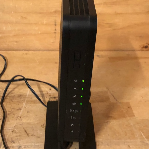 Netgear C3700V2 N600 WiFi Cable Modem Router 8x4 Download speeds - Picture 5 of 15